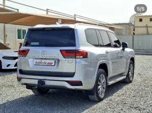 Used Toyota Land Cruiser in Dubai