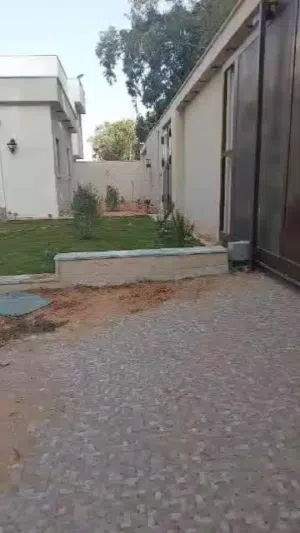 استراحة للبيع في شارع ولي العهد شارع السرول عل قطران
