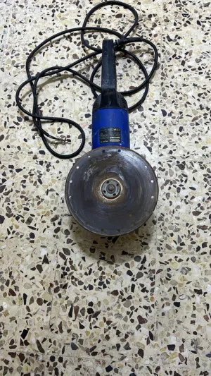 صوّان للبيع بحالة ممتازة
