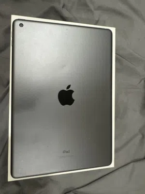 Apple iPad 8 128 GB in Basra