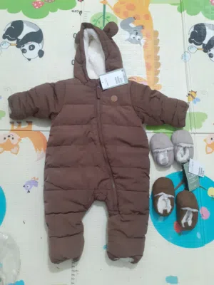 آفرول أطفال جديد مع 2 حذاء - اتش اند ام - عمر من 2 الى 4 شهور -   New baby Avarol with -