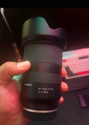 عدسه تآمرون 28-75 للسوني f2.8 نظيفه