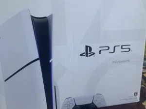 السلام عليكم بلي فايف للبيع مستعمل