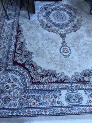 سجاد 3 قطع كالجديد  3-piece rug, like new