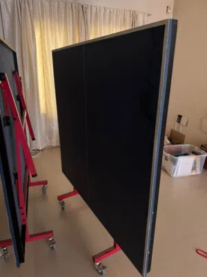 طاولة تنس استخدام بسيط شبه جديدة أصلية من الوزن الثقيل من olympia shot بنصف السعر