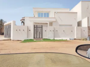 منزل في جنزور الساحلي بعد سوق الخضرة