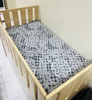 bed / crib