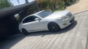 هيونداي جينسيس 2011