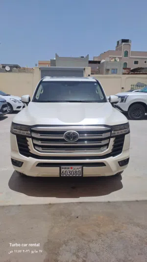 SUV Toyota in Central Governorate