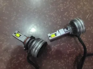 شاشه سياره وكيمرا وزنون جديد