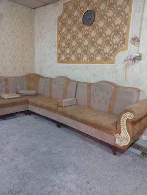 بيت بالأمن الداخلي موقعه حلو وقريب على كلشي
