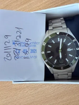 لاكوست جديده في الكرتونة