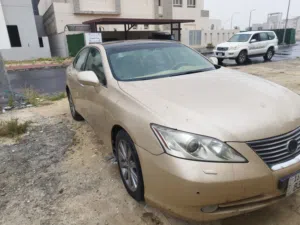 للبيع لكزس 2008 سكراب