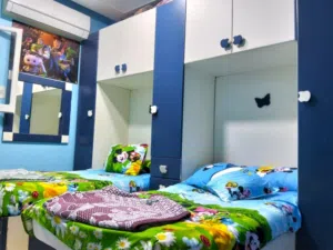 غرفتين اطفال للبيع استعمال نضيف جدا خشب عموله