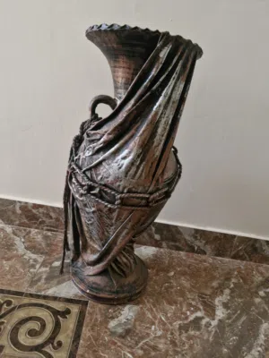 مزهرية كبيرة
