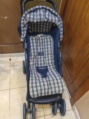 عربة أطفال ماركة Graco