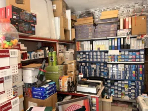 مكتبة للبيع في الشميساني