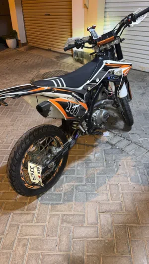 للبيع تريل مهدي 250 موديل 2025 مع لوحاتها