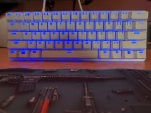 Title:Razer Huntsman Mini Mercury White Purple Switches RGB للبيع