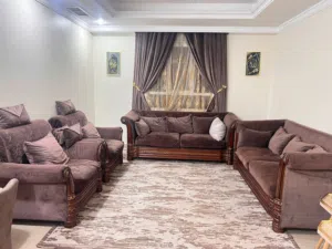 طقم كنب وأثاث صالة كامل