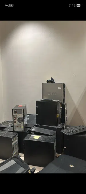 للبيع اجهزة كمبيوتر مكتبي العدد 27  جهاز والشاشات 17 نظام ويندوز 7 والبعض 10   من شركة ديل واتش بي