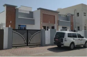 منزل للبيع مع المكيفات والستائر