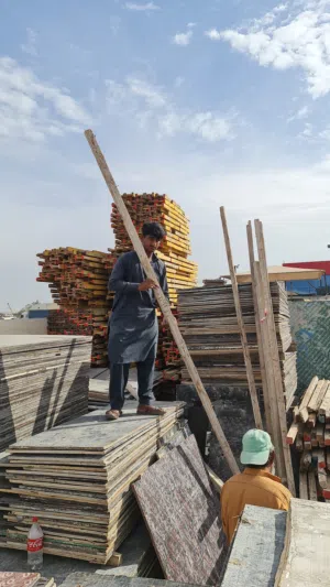 We are buy and sale usde plywood and white wood murabab doka dosa