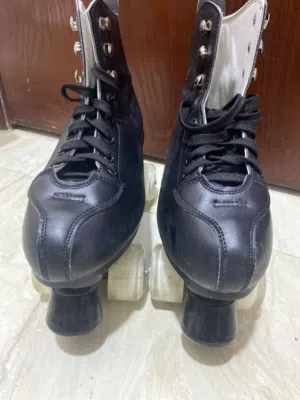 سكيت رول ، roller skate