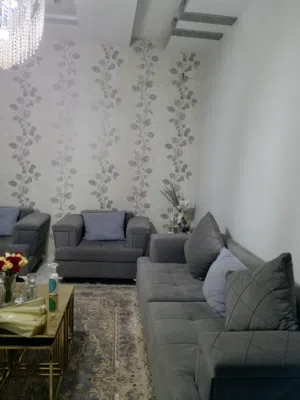 صالون للبيع