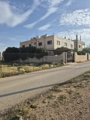 420 m2 More than 6 bedrooms Townhouse for Sale in Mafraq Dahiyat Al-Jamaa