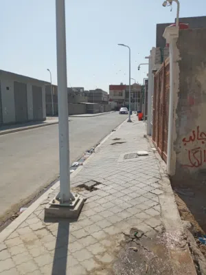 قطعة ارض للبيع بالصحفيين الاولى الزبير مكان مميز جدا على خدمات المساحة 125 متر