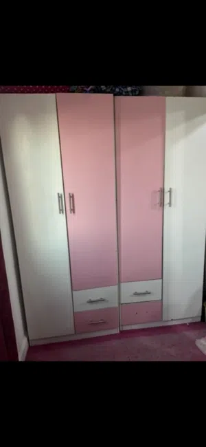 خزائن اطفال مستعمل بحالة جيده
