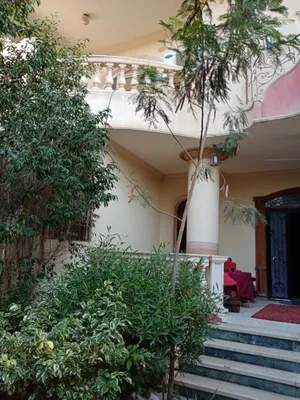 More than 6 bedrooms . 4 Bathrooms . 950 m24
