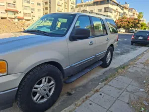 فورد إكسبيديشن 2005 موديل XLT مع مواصفات مميزة ومرخصة للبيع