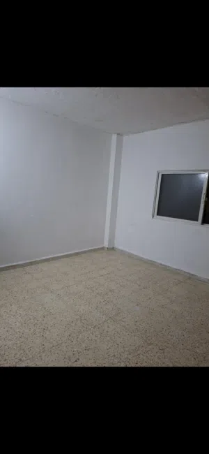 95 m2 2 Bedrooms Townhouse for Sale in Zarqa Daheit Makka Al-Mokarameh