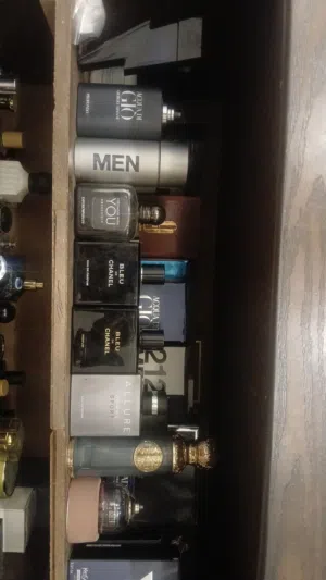 عطور فاضيه للبيع