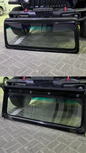 Jeep wrangler JL 2018 frame and windshield.