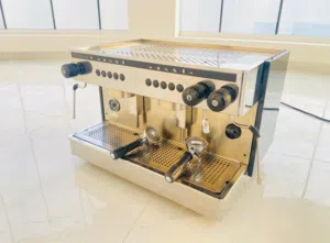 مكينة قهوة ايطالية  من اقوى المكائن للقهوة المختصة