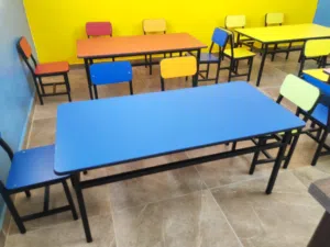 طاولة خشب ارضيات حديد للمدارس للروضات