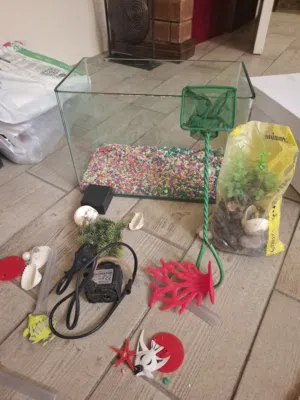 حوض سمك مع اكسسواراته