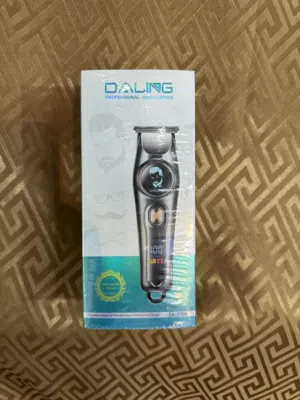 مكينة حلاقة ناعمة مع عدد 4 شفرات مقاسات مختلفة