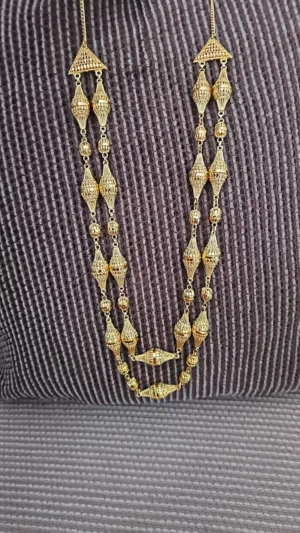 عقد مطلي ذهب كبير