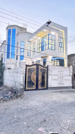 350 m2 More than 6 bedrooms Villa for Sale in Sana'a Other