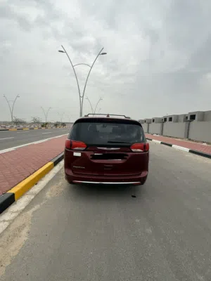 كرايسلر باسفيكا 2018