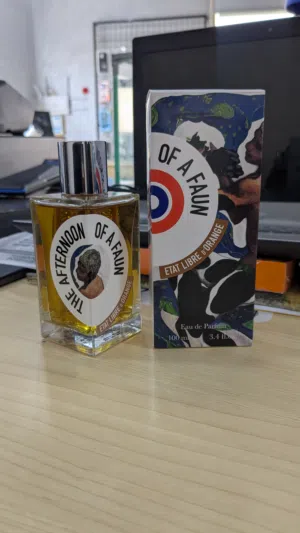 الماركة: Etat Libre d'Orange (دار عطور فرنسية معروفة بابتكاراتها الفنية).