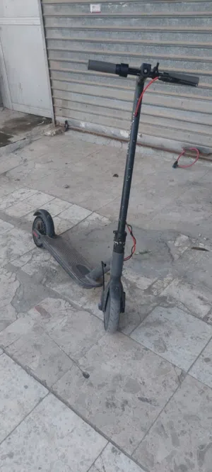 للبيع سكوتر نظيف وشغال