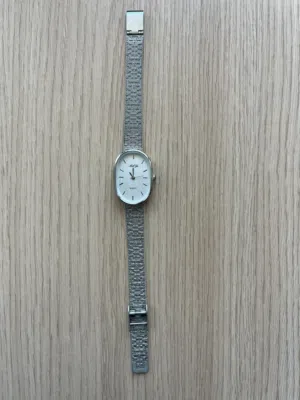 Women watch ساعه نسائية