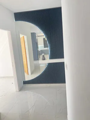4 Bedrooms . 2 Bathrooms . 165 m24