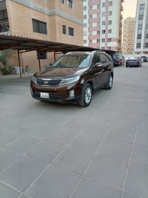 Used Kia Sorento in Hawally