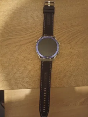 ساعة جي تاب الذكية للبيع بحاله الوكاله الساعة ممتازة جدا وتتميز بوجود تطبيقات كثيرة وذكية جميلة جدا